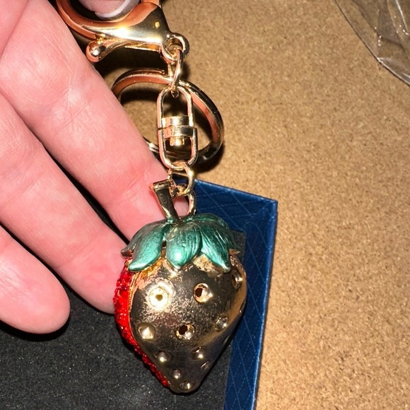 Sparkling Strawberry crystal keychain bag clip, purse accessories blinged out - Picture 4 of 4